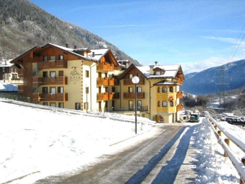 Gaia Residence Hotel Mezzana  Exteriér fotografie